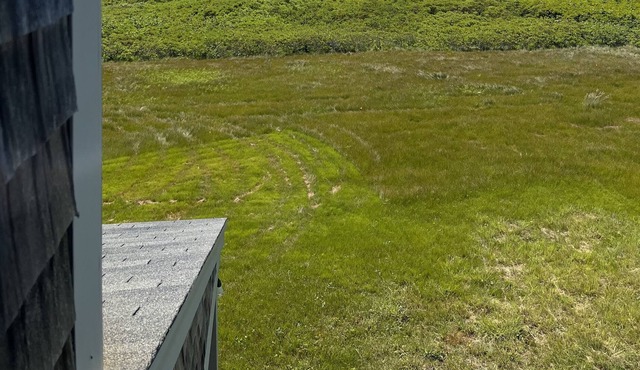 Rustic beach house overlooking Nobadeer beach