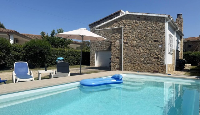 Rustic charm with modern touches in Sant Martí d'Empúries.