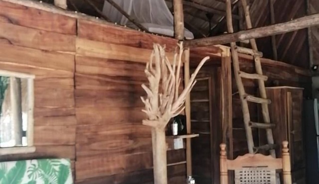 Rustic cabin 3 bedrooms, El Valle, Samana, between sea and jungle