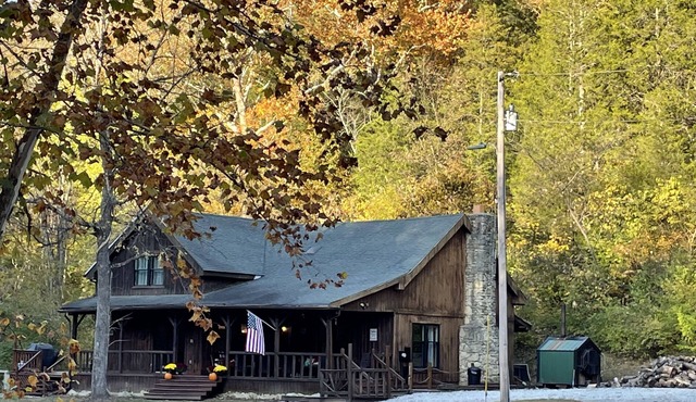 Rustic cabin just outside of Madison!