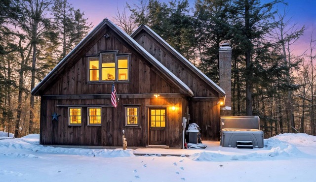 Rustic Cabin near Lakes, Hiking, Biking