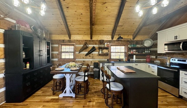 Rustic cabin newly remodeled just 15 minutes from downtown Winston Salem.