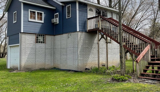 Rustic Cabin on the Wapsi River
