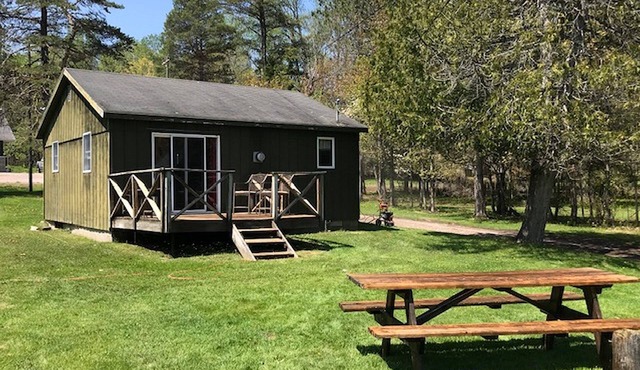 Rustic cabin on the St. Mary's River