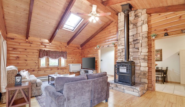 Rustic Cabin Retreat w