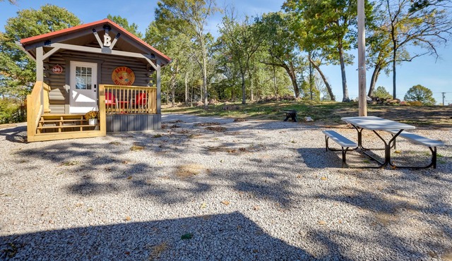 Rustic Caledonia Cabin Near State Parks & Boating!