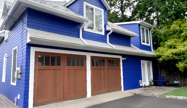 Rustic-chic carriage house with WiFi, AC and breath taking views