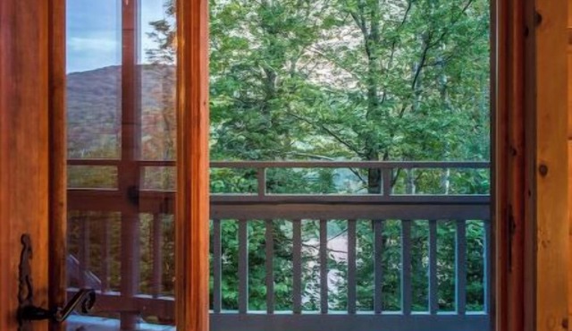 Rustic chalet in Mont-Blanc, lakeside, 4 bedrooms