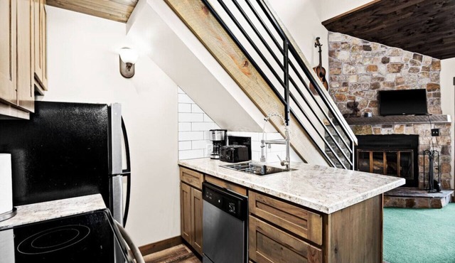 Rustic Chalet | Ski-In/Out | Hot Tub, Pool, Gym