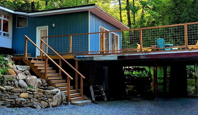 Rustic Charm & Cozy Comforts (Chalet sur Des campeurs)