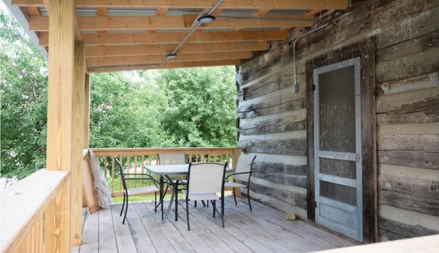 Rustic Charm: Lake Cabin Getaway
