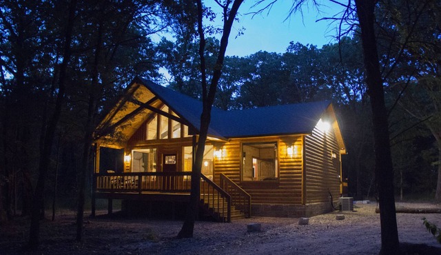 Rustic Charm - New Luxury Log Cabin