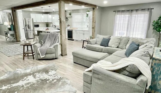 Rustic Chic in Charming Center Grove