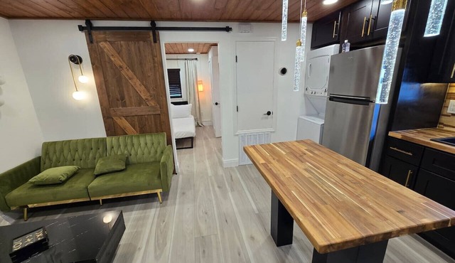 Rustic Chic Tiny house @College/Winter Pk. Sleep 4