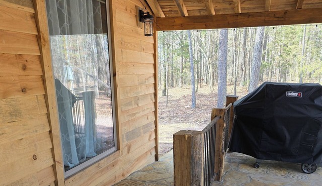 Rustic Comfort Cabins-Anglers Basin with Hot Tub