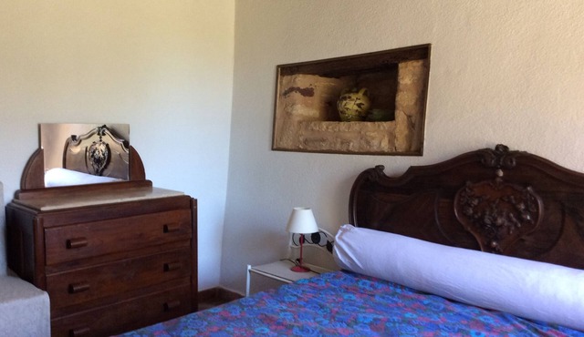 Rustic cottage 8km from Monpazier