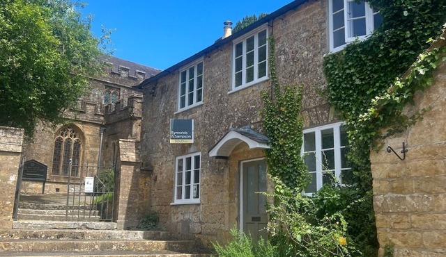 Rustic Cottage in the countryside