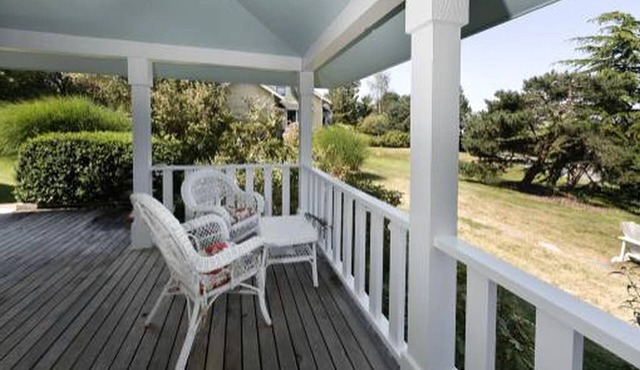 Rustic Cottage Rental with Puget Sound Views in Langley, Washington