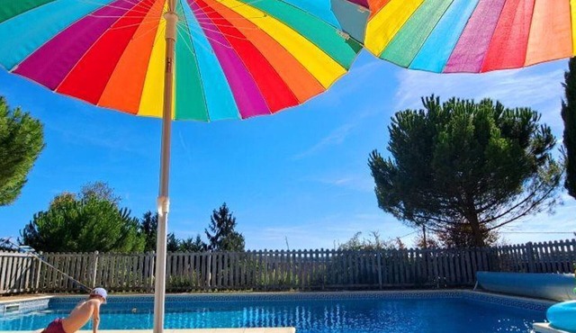 Rustic cottage with private pool and Wifi