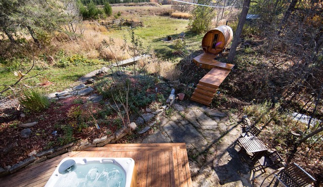 Rustic countryside cottage with a rapidsview