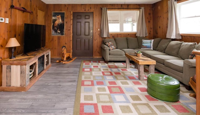 Rustic country home, 13 minutes to Geisinger