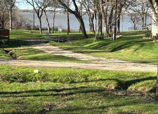 Rustic Country Lake Tawakoni Cabin