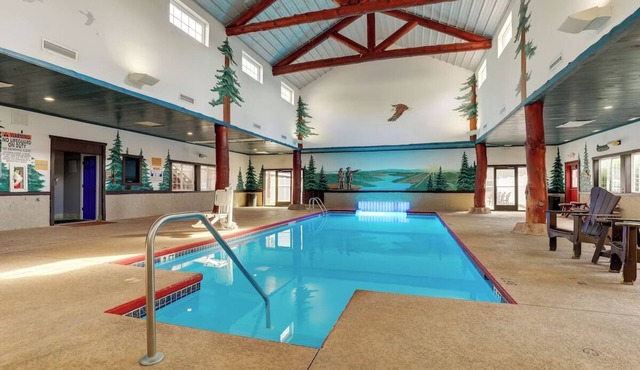 Rustic & Cozy Columbia Getaway: Heated Pool w/Outdoor Patio! Parking