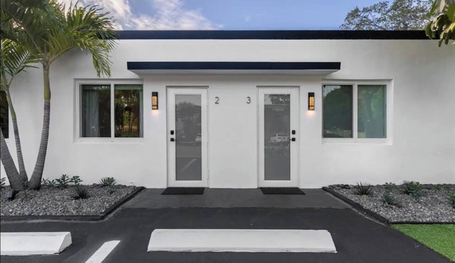 Rustic Cozy Haven - 1 bedroom Las Olas in FORT LAUDERDALE