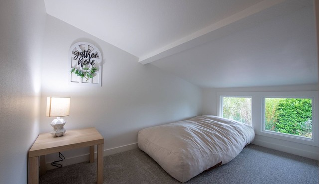 Rustic Cozy Historic House Near Mississippi!