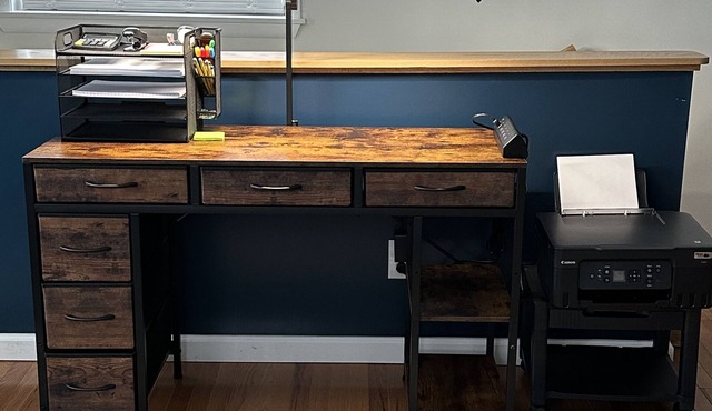 Rustic cozy large 1-bedroom, Queen Size Bednpriced per-person rate