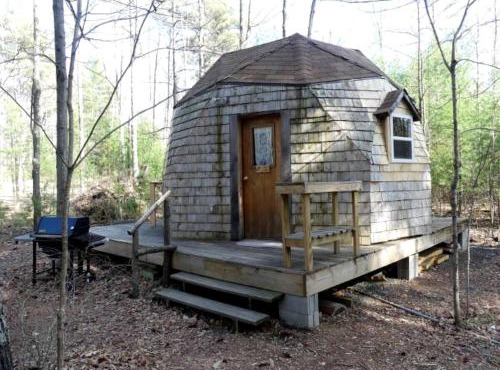 Rustic Dome with a Hot Tub and Sauna Perfect for Camping in Wilmington, NY