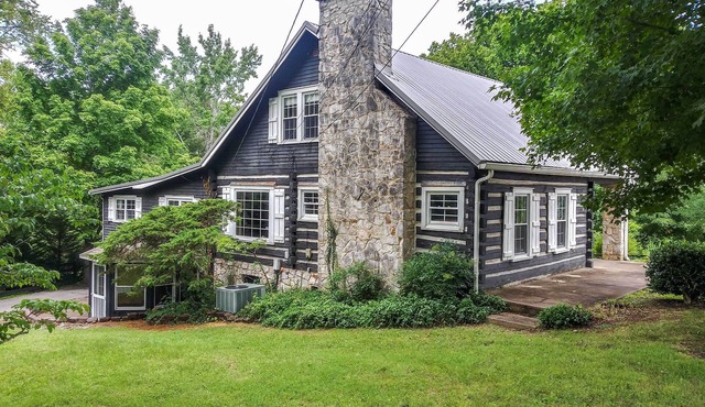 Rustic Dover Retreat w/Porch - Walk to Boat Ramp!