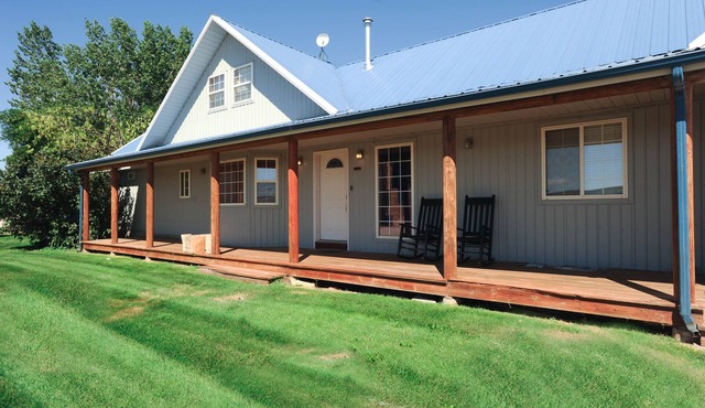 Rustic Elegance at Dairy FarmHouse Lodge & Retreat South East Nampa Kuna Area