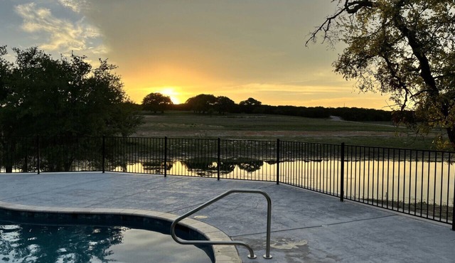 Rustic Elegance-Premier Lakeview Ranch Villa at Twin Canyons Longhorn Ranch