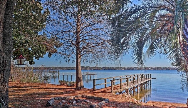 Rustic Escape on Lake Murray w/ Fire Pit + Balcony