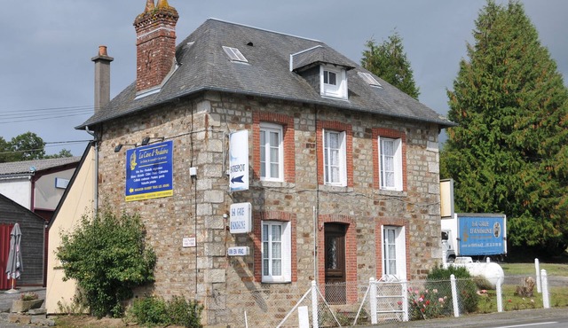 Rustic family home. Minimum rental period: 7 days.