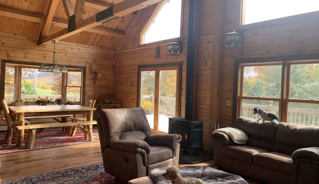 Rustic Family Log Cabin 4 miles to Windham & Hunter Mountains