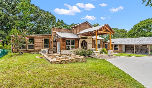 Rustic Farm Houses with pool in 15 acre bliss ranch