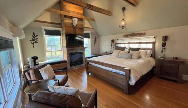 Rustic Farmhouse on the Vineyard