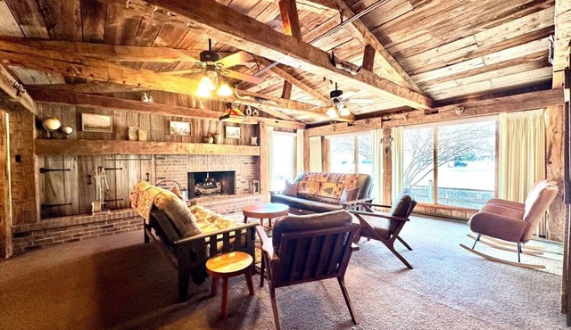 Rustic Getaway by Lake Michigan!