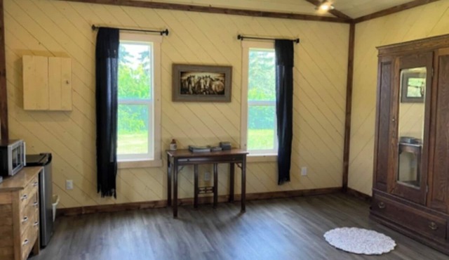 Rustic getaway north of Herbert