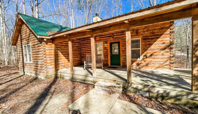 Rustic Getaway Tucked Away at Little River Canyon