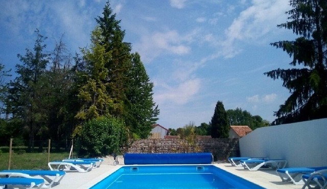 Rustic gite sleeps 6, with exclusive use of own private heated saltwater pool