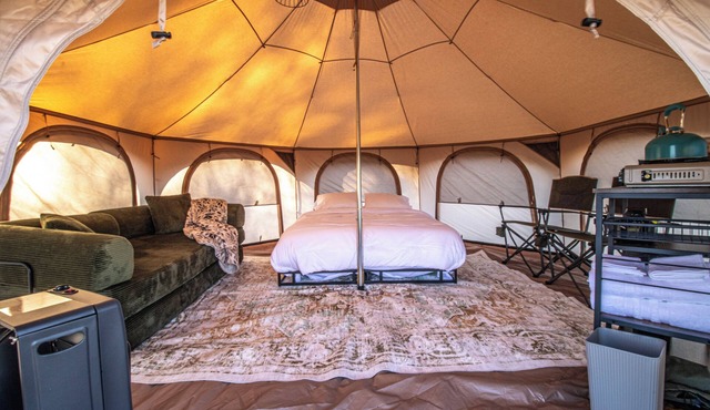 Rustic glamping hideaway—Animas River views, quiet woods, close to it all.