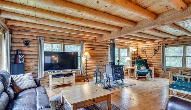 Rustic Government Camp Cabin w/Mountain Views!