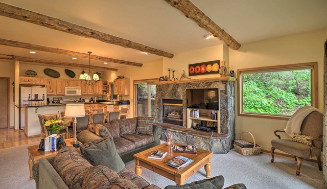 Rustic Home on Whitefish Mountain, Near Ski Run!