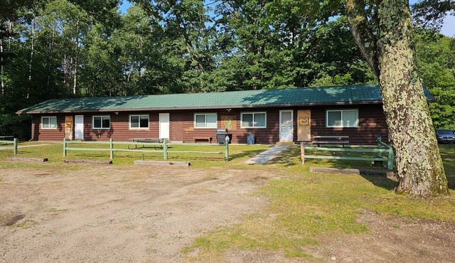 Rustic Hook Coho Suite