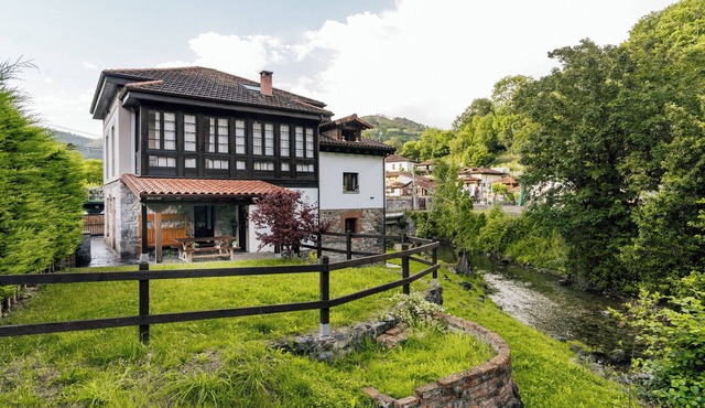 Rustic House El Reinazu