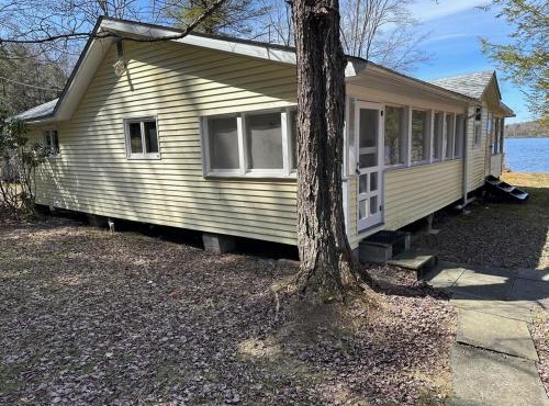 Rustic Lakefront Cabin