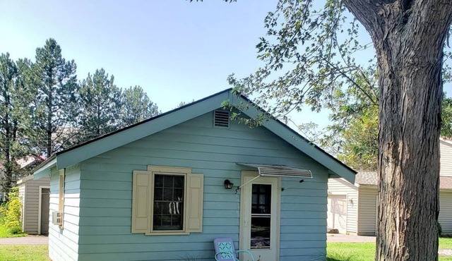Rustic Lakeside Vacation Rental with Beach Access in Vermilion, Ohio